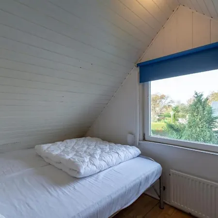 With Outdoor Lounging Vakantiehuis