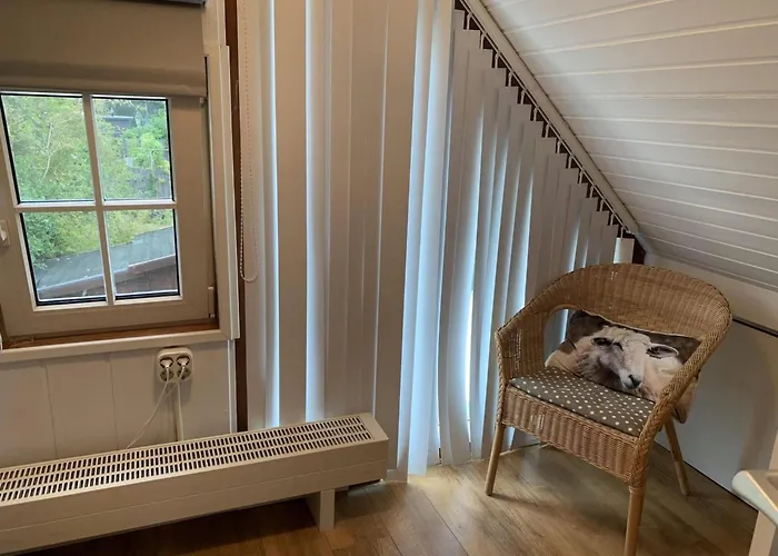 With Outdoor Lounging Feriehus *