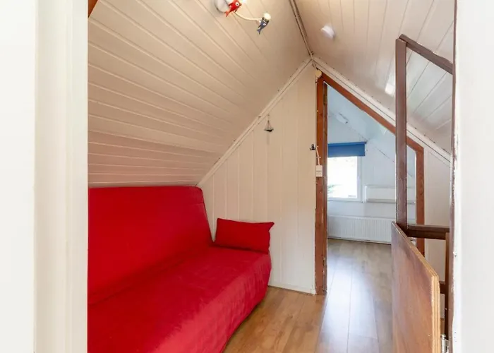 Feriehus With Outdoor Lounging Sint Maartensvlotbrug