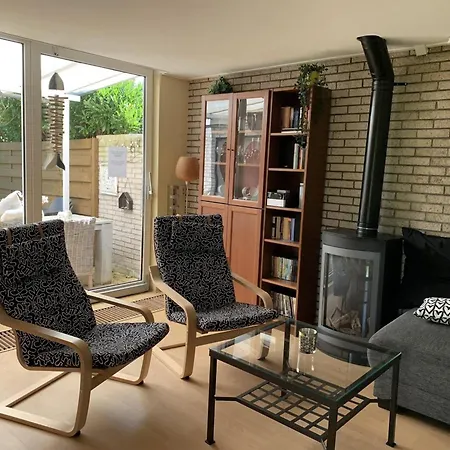 Semesterbostad With Outdoor Lounging